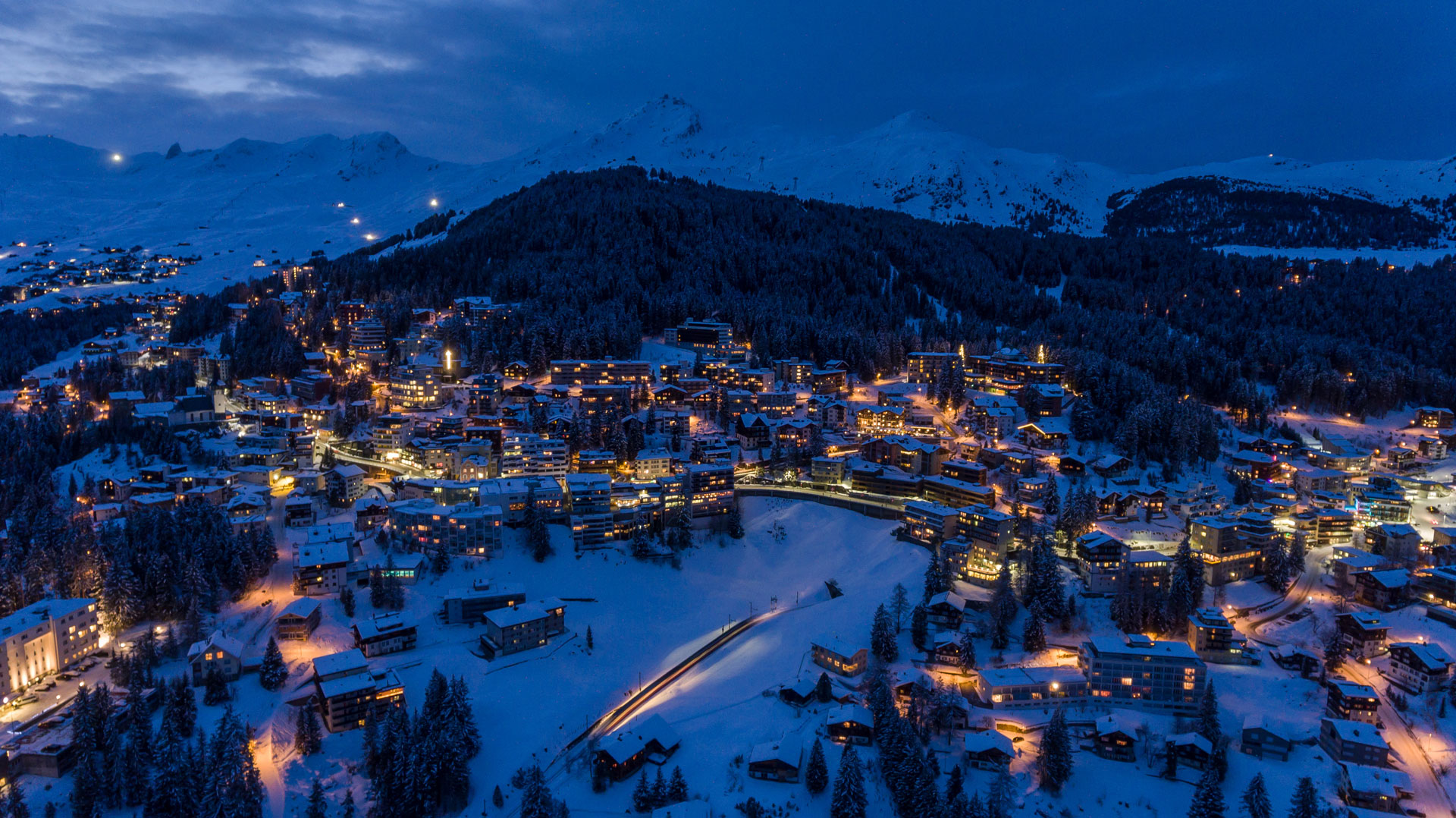 Winter-in-Arosa-Switzerland