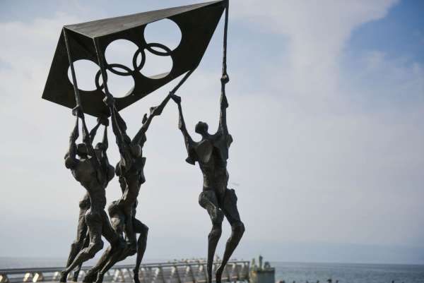 Ouchy-lausanne-statues