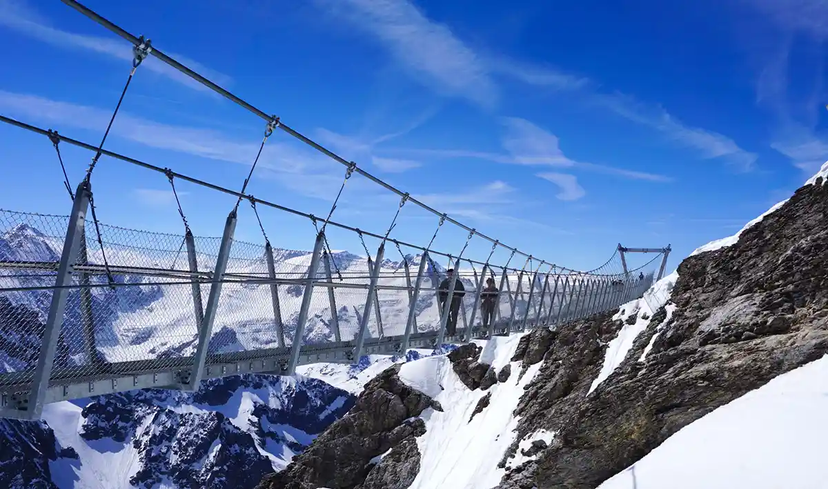 Titlis Cliff Walk