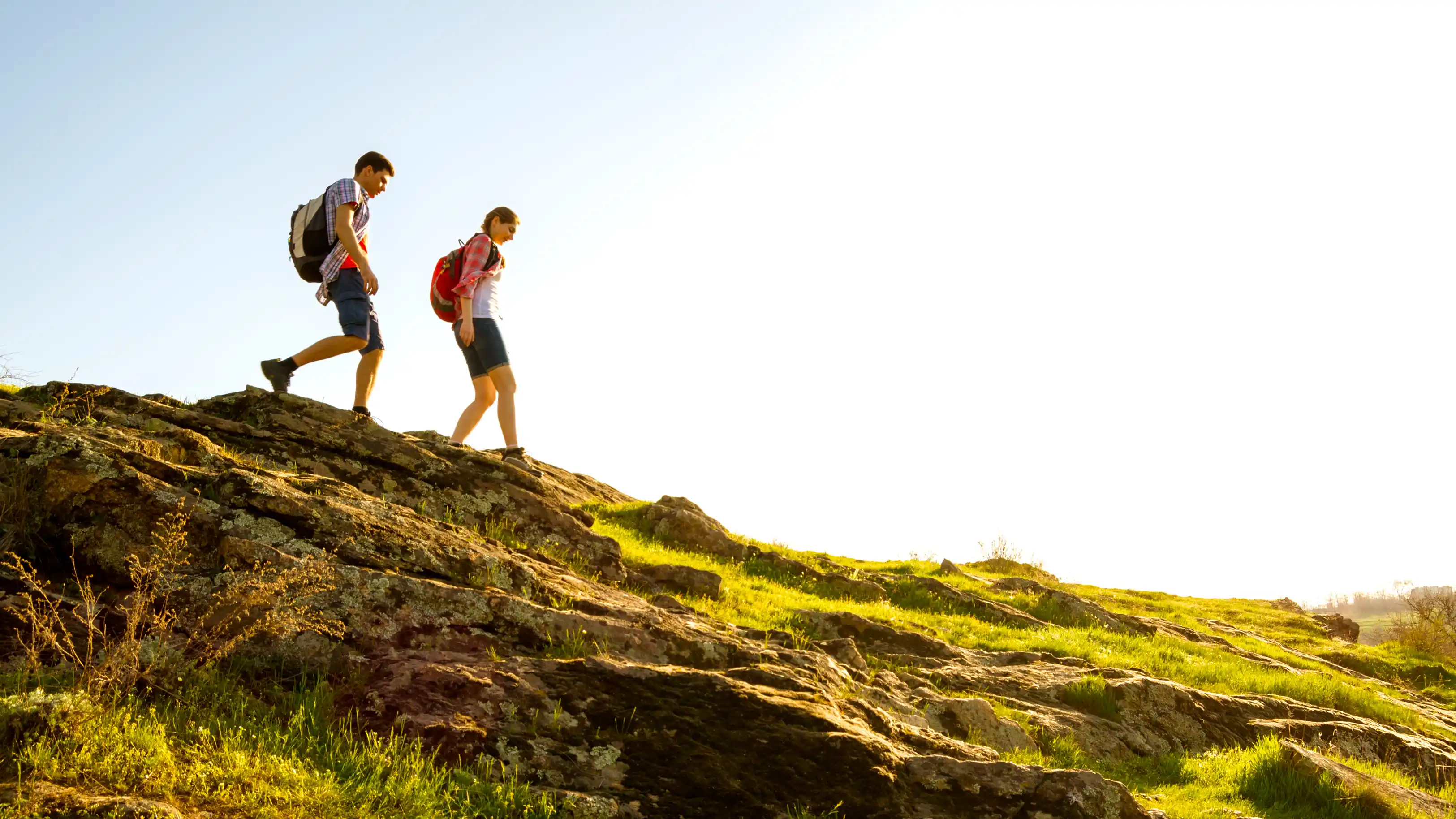 couple-hiking