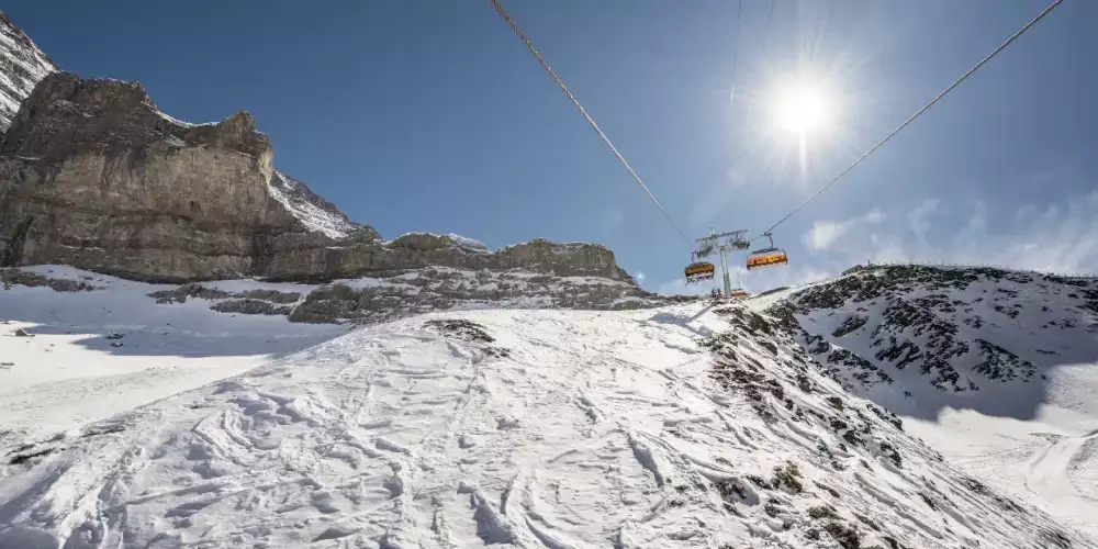 grindelwald-wengen-sesselbahn-schnee