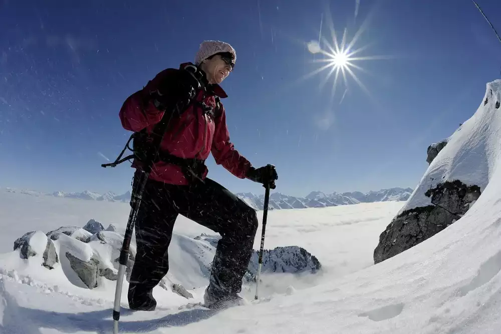 snowshoeing-in-stockhorn