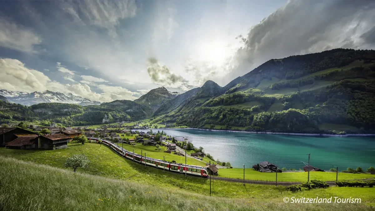 lucerne-interlaken-train