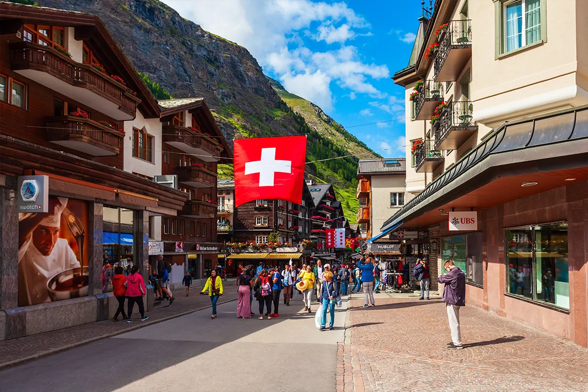 zermatt-bahnhofstrasse