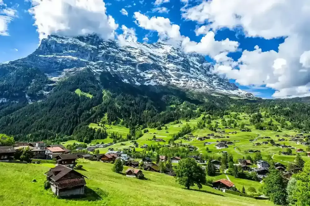alpine-village-of-grindelwald