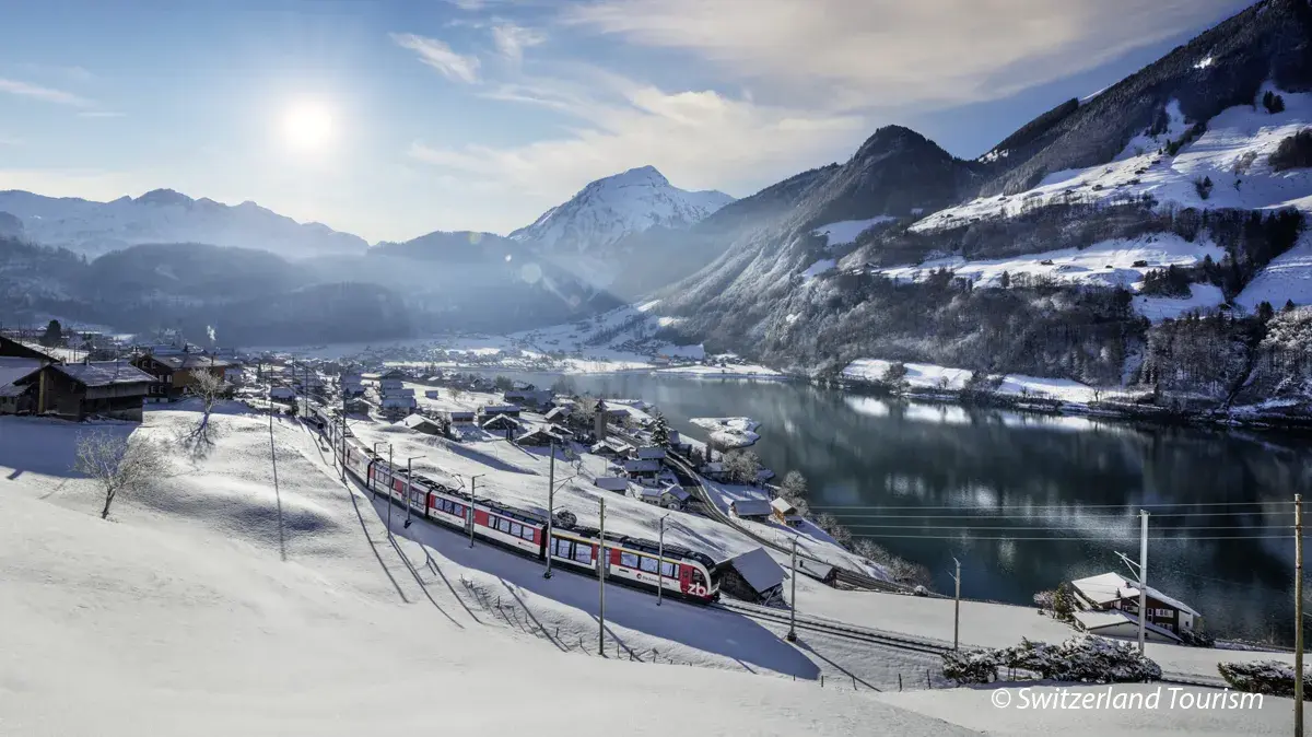 lucerne-interlaken-train-in-winter