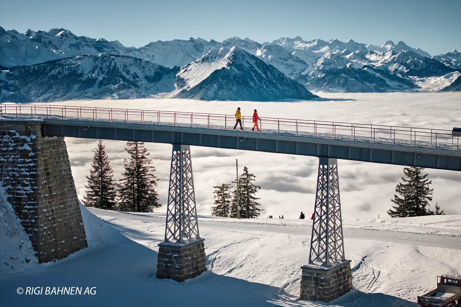 winter-hiking