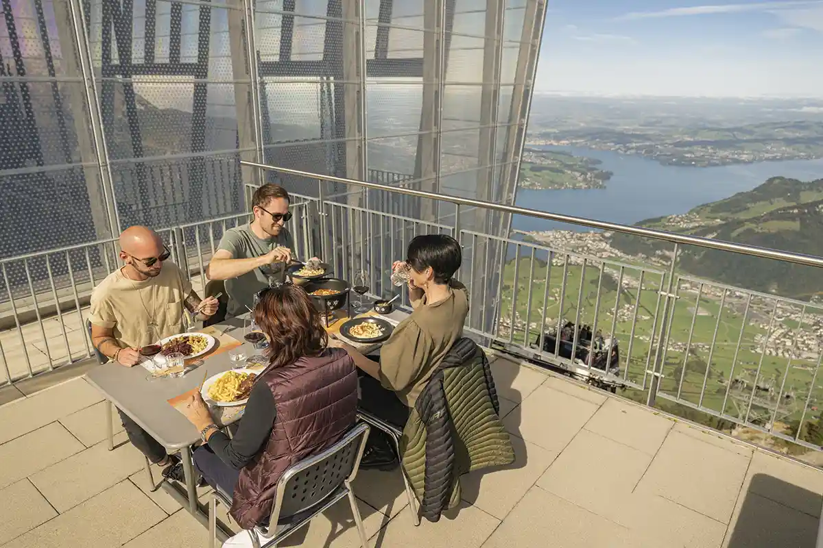 stanserhorn-mittagessen-zuerrer